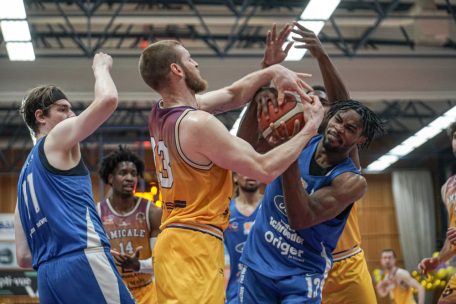 LBBL / Nach dem 3. Duell: Von einer Vorentscheidung will niemand reden