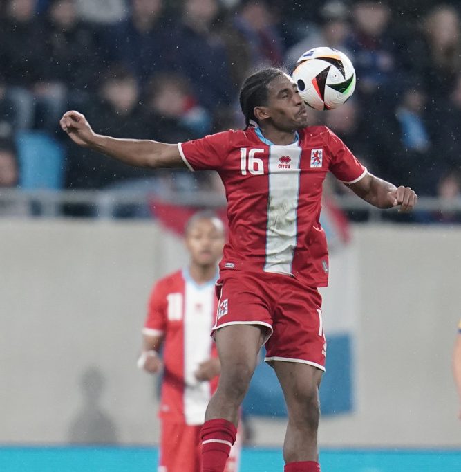 Im Ausland / Später Frust bei Barreiro: Mainz kassiert 1:1 in der Nachspielzeit