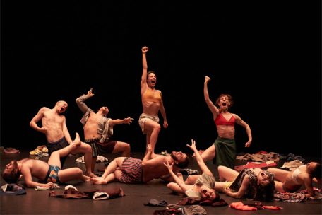 Tanz im Escher Theater / Choreograf Edouard Hue zu Politik und Tanz