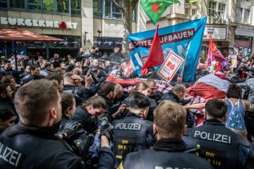 1. Mai / Linke Demonstrationen zu 1. Mai beginnen - teilweiser Abbruch in Stuttgart