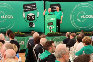 1.-Mai-Feier des LCGB / Samthandschuhe mit der Politik, geballte Faust gegen das Patronat