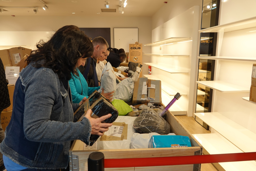 Luxemburg  / Schatz oder Fehlgriff? „King Colis“ verkauft Paket-Irrläufer – und Überraschungen