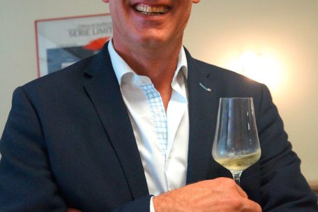 Vinsmoselle-Präsident Josy Gloden schwört auf die Gewinner des Jahrgangs 2023: Riesling, Chardonnay und Auxerrois