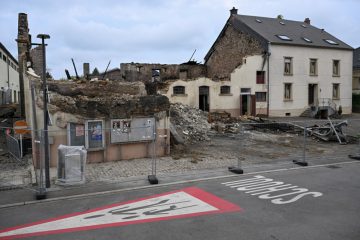 Nach Scheunenbrand / Keine Hinweise auf Asbest: Schulen in Leudelingen bleiben geöffnet