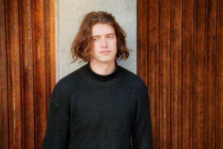 Premier roman / Bastien Hauser: „Ce qui m’intéresse ici, c’est la frontière où la science et la fiction se confondent“