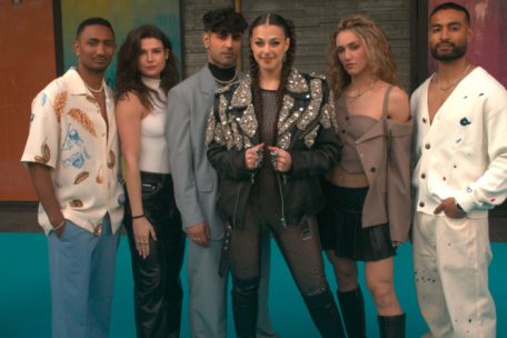 Tali und ihre Tänzer