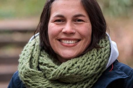 Adela Fuentes ist Grundschullehrerin und seit 15 Jahren ehrenamtlich im Tierschutz aktiv