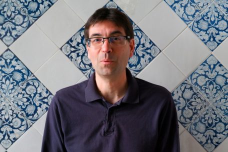 Artistes entre Luxembourg et Berlin / Florent Toniello: „Je me suis aperçu qu’écrire au féminin était vachement plus marrant“