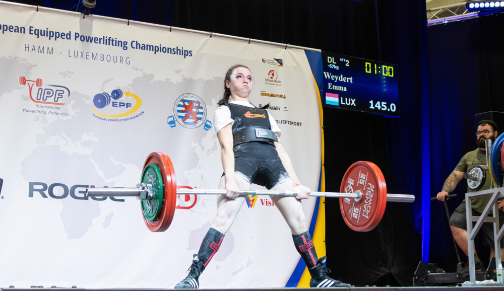 Equipped-Powerlifting-EM / Weydert ist Europas zweitstärkste -57-Junior-Deadlifterin – Feiereisen und Parage mit „Personal bests“