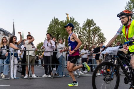 17. ING Night Marathon / Scheller und Schank auf dem Podium