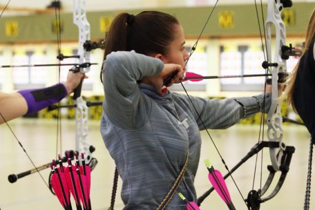 Bogenschießen / Shkolna bei der EM zweimal knapp an einer Medaille vorbei