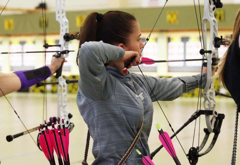 Bogenschießen / Shkolna bei der EM zweimal knapp an einer Medaille vorbei
