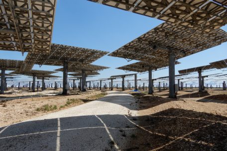Mit dieser Anlage kann auch noch nachts Solarstrom produziert werden