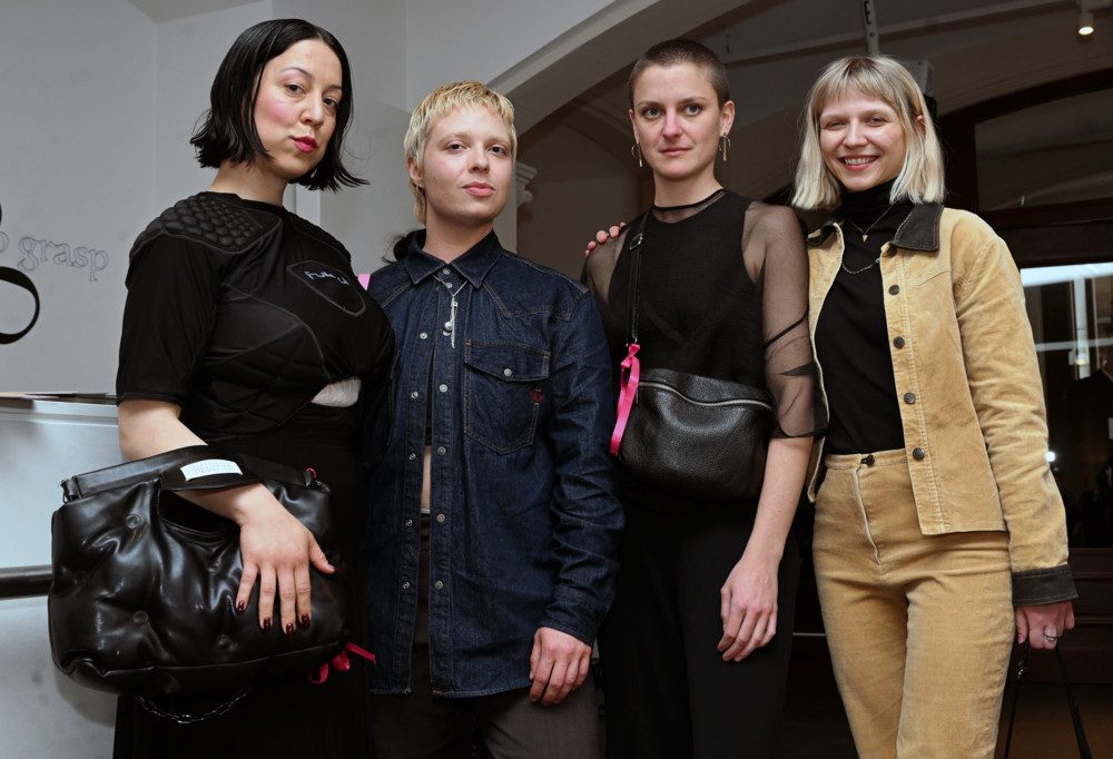 Ausstellung / Die Macht der Zwischentöne: Vier Künstler*innen definieren „Gossip“ neu – zwischen Luxemburg und Saarbrücken