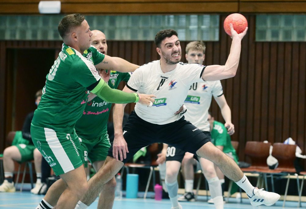 Handball / Standard siegt im Entscheidungsspiel und steigt auf, dramatisches Saisonende für Schifflingen