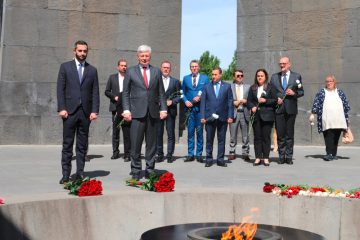 Armenien / Luxemburgs Parlamentarier besuchen das kriegsgebeutelte Armenien