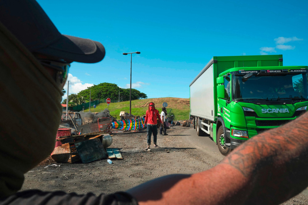 Frankreich / Unruhen in Neukaledonien: Europäer verlassen die Insel