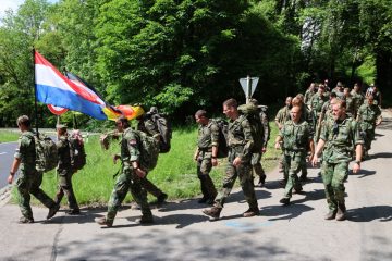 Diekirch / Über Stock und Stein: „Arméismarsch“ lockt Tausende Wanderer an