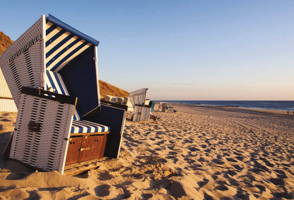 Sylt / Weitere rechtsextreme Vorfälle: Frau auf Straße attackiert und verletzt