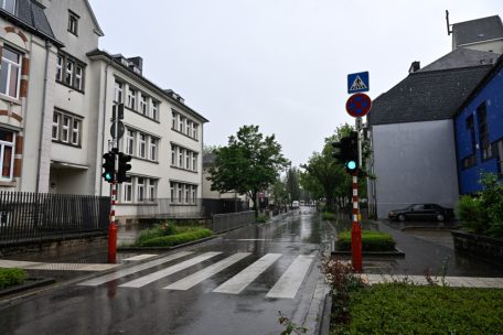 Ihr Schulweg führt viele Kinder in die rue de Gasperich