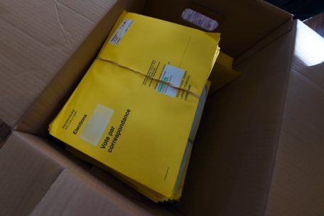 Europawahlen / Wurden für die Briefwahl in einigen Gemeinden nicht alle Unterlagen mitgeschickt?