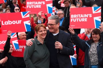 Großbritannien / Labour-Chef Starmer räumt Parteilinke zur Seite und zieht damit heftige Kritik auf sich