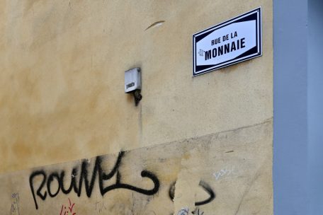 Editorial / Reich und sensibel: Ein Bauträger und der Streisand-Effekt