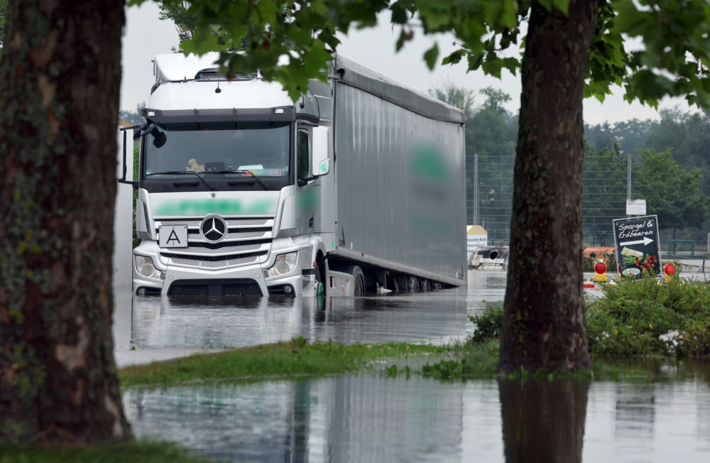 Leiche in Keller gefunden / Hochwasser-Lage spitzt sich in einigen Gebieten im Süden Deutschlands zu