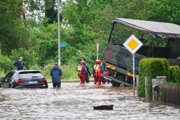 Deutschland / Hochwasser: Inzwischen mindestens vier Todesopfer