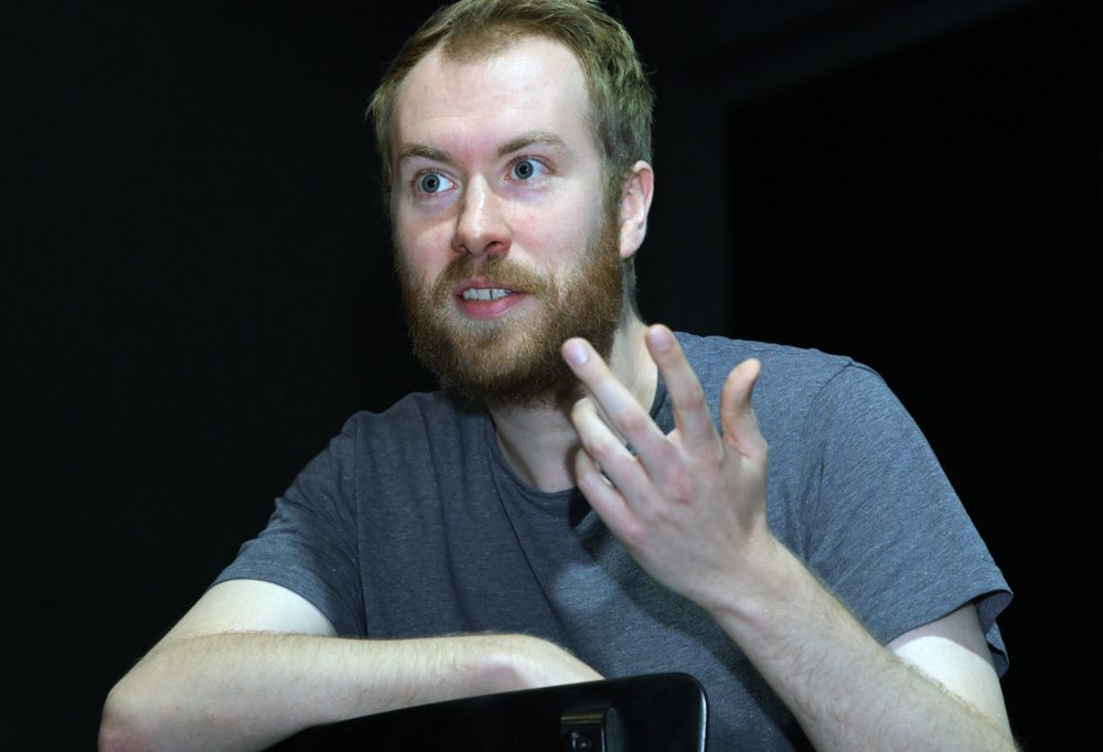 Recherchetheater / Bühnenreif in 26 Szenen: Autor und Regisseur Calle Fuhr bringt den Klimawandel ins Theater