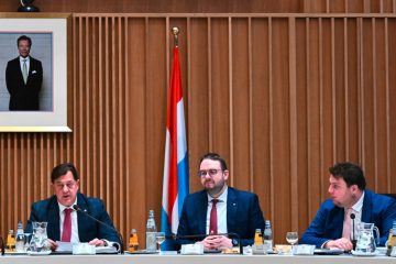 Koalition macht weiter / CSV und „déi gréng“ halten an Pim Knaff, der DP und der Macht fest
