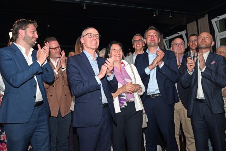 Christsoziale Wahlparty / Die CSV ist wieder stärkste Partei – und verteidigt ihre beiden Sitze