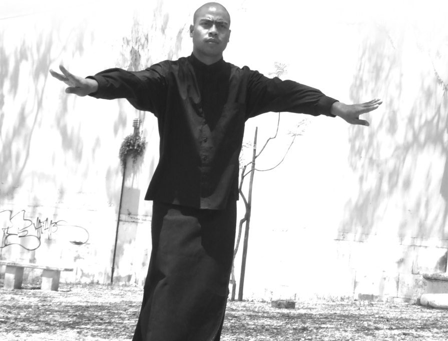 Red bridge project / Un théâtre pacifique