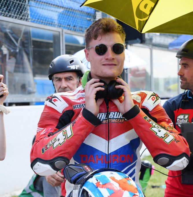 Motorsport / Keine Punkte in Spa: Chris Leesch beim Endurancerennen in Belgien