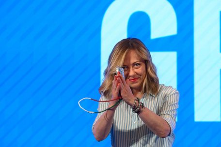Italien / Postfaschistische Regierungschefin Meloni will sich mehr in der EU einbringen
