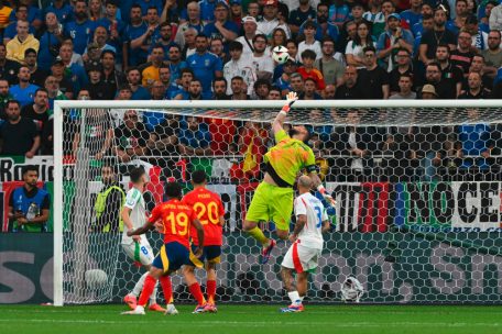 Fußball-Europameisterschaft / Spanien nach Gala im Achtelfinale – Italien enttäuscht