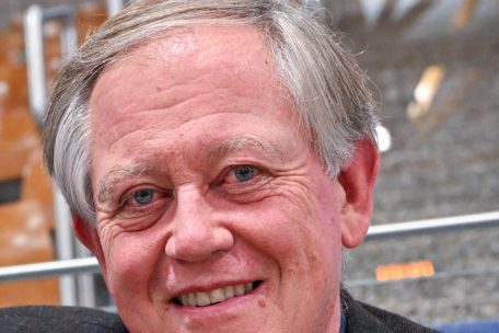 Alex Bodry est un ancien ministre et député honoraire