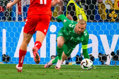 Fußball-Europameisterschaft / Schmeichel gegen Deutschland: Erst der Vater, jetzt der Sohn?
