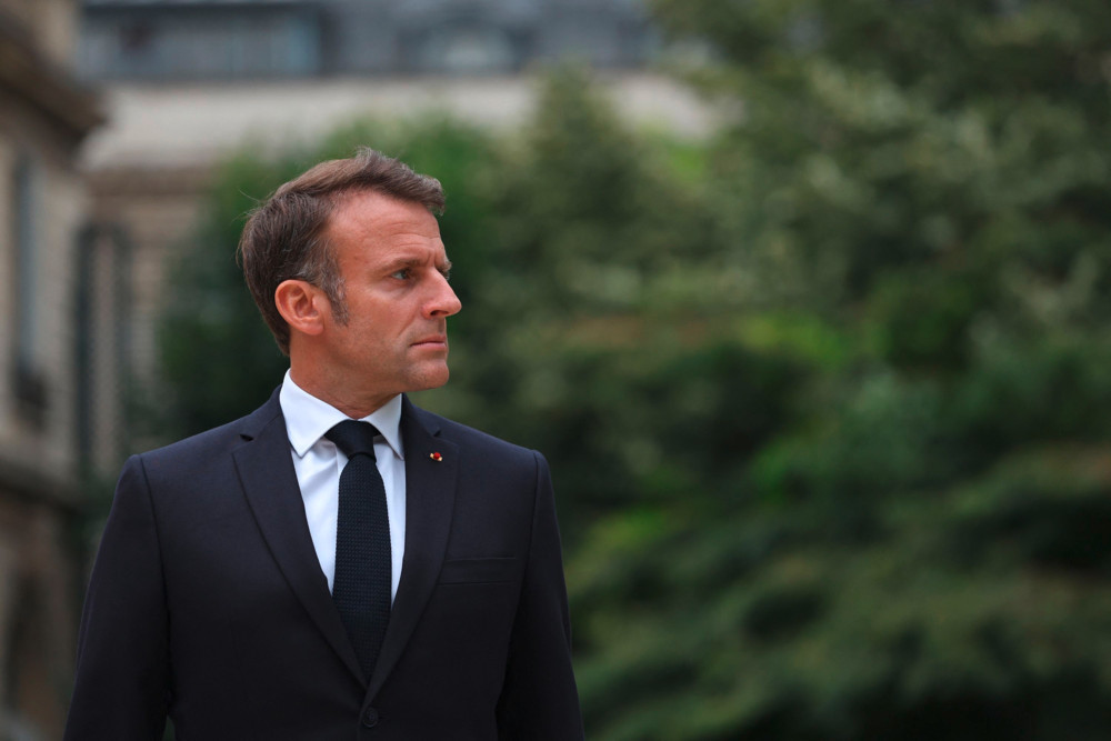 Editorial / Es droht die Guillotine