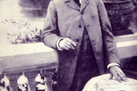 Edouard Andr&eacute; dans &bdquo;Luxembourg &ndash; La capitale et ses architectes&ldquo; (Pierre Gilbert, Luxembourg, 1986)