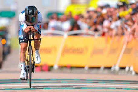 Tour de France / Evenepoel rast zum Zeitfahr-Sieg, Pogacar bleibt in Gelb