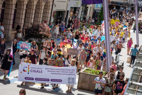 Das Cigale und seine Gruppen sind traditionell bei der Pride vertreten