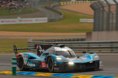 In Le Mans beeindruckten beide Alpine A424 mit ihrem Speed, fielen jedoch fr&uuml;hzeitig mit Motorschaden aus