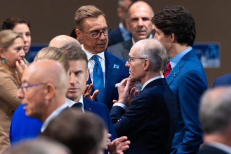 Abschreckung / Bettel bei NATO-Treffen: „Es ist schrecklich, aber es geht darum, die Muskeln zu zeigen“