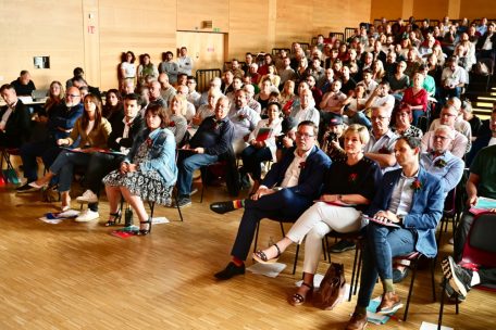 Zahlreiche Delegierte waren am Samstag nach Betzdorf gekommen und wohnten einem Kongress bei, der von Wahlen und langen Auszählperioden geprägt war