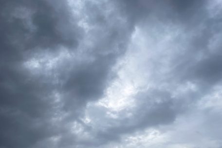 Warnstufe Orange / Meteolux hebt Warnung vor starkem Gewitter für Montagabend wieder auf