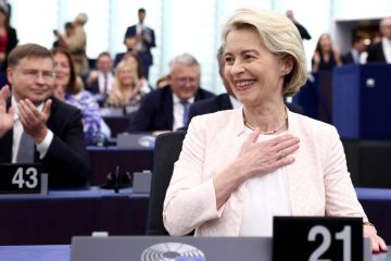 EU-Kommission / Europaparlament stimmt zweiter Amtszeit für von der Leyen zu