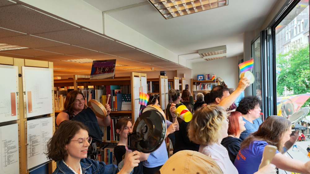 Protestaktion / Krach für mehr Toleranz:  „CID Fraen an Gender“ wehrt sich gegen Petition