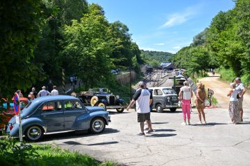 Fond-de-Gras / Mit historischem Zug zum Oldtimer-Spektakel