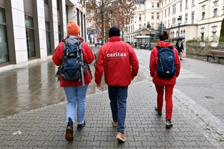 Medienbericht / Caritas richtet Krisenkomitee ein – Gehälter sollen bald auf Mitarbeiter-Konten ankommen
